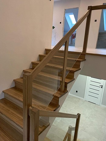 Drewniane schody nowoczesne